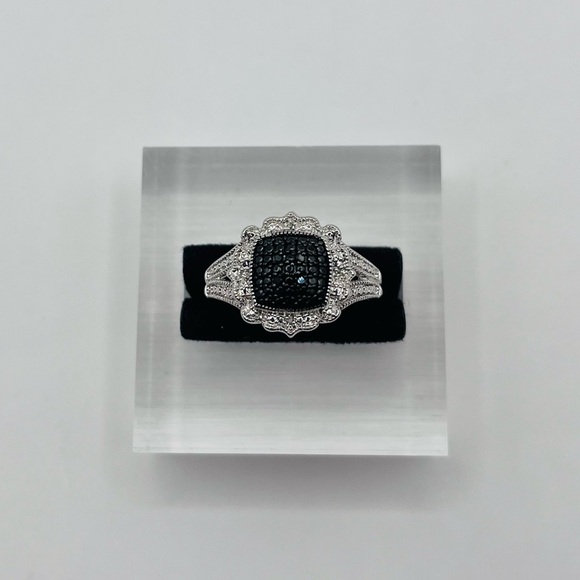 Rhodium Plated Black Ring - Picture 1 of 6